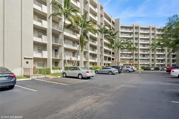 3940 Inverrary Blvd #403A, Lauderhill, FL 33319