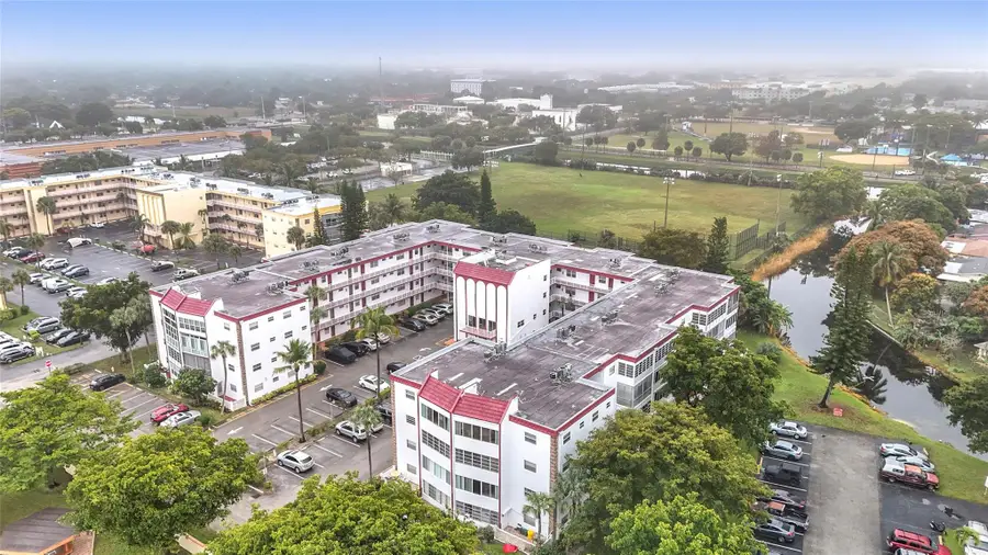 4270 NW 40th St #208, Lauderdale Lakes, FL 33319 - Image #2