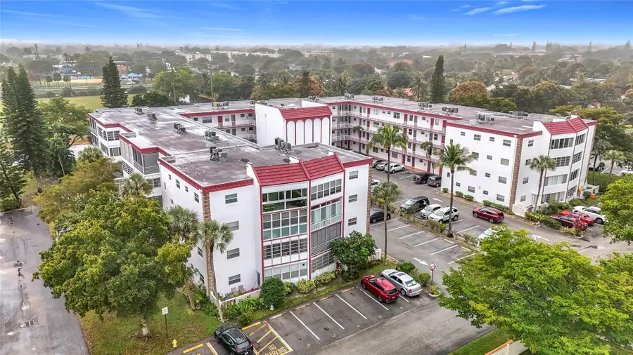 4270 NW 40th St #208, Lauderdale Lakes, FL 33319 - Image #3