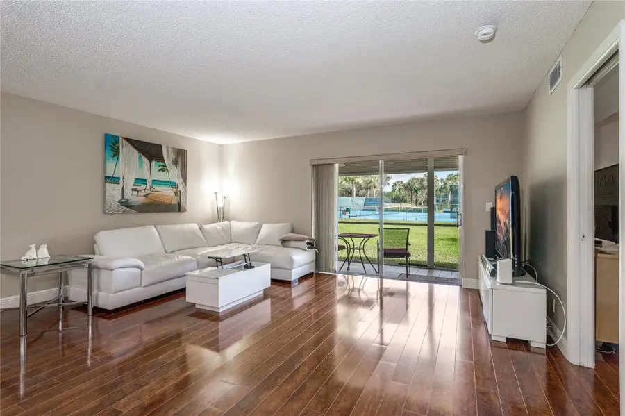 150 S Hollybrook Terrace #107, Pembroke Pines, FL 33025 - Image #3