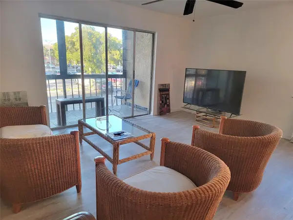 8220 SW 24th St #4215, North Lauderdale, FL 33068