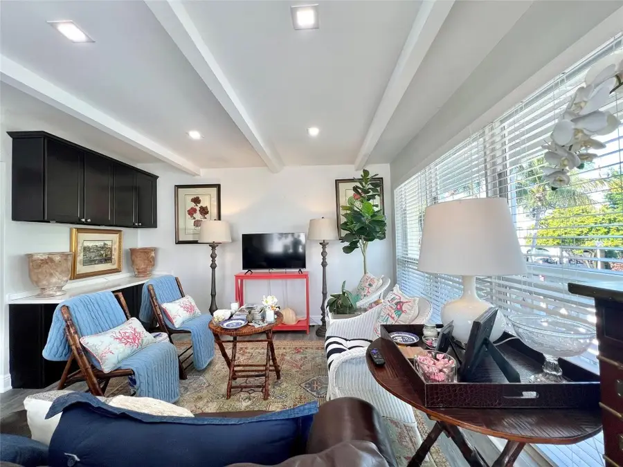 2124 NE 5th Avenue #208, Wilton Manors, FL 33305 - Image #3