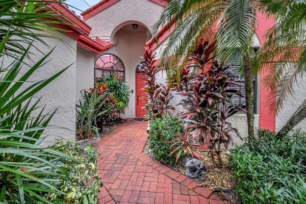 7704 Lexington Club Blvd Unit B #B, Delray Beach, FL 33446