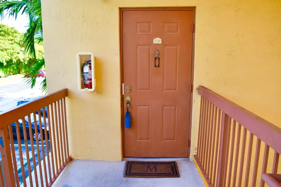 7670 Westwood Dr #718, Tamarac, FL 33321 - Image #3