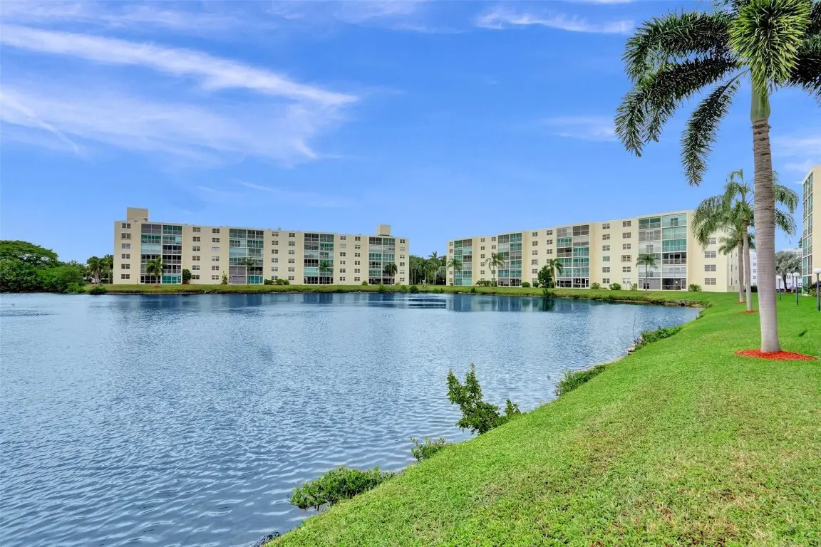 131 SE 3rd Avenue #304, Dania Beach, FL 33004 - Image #1