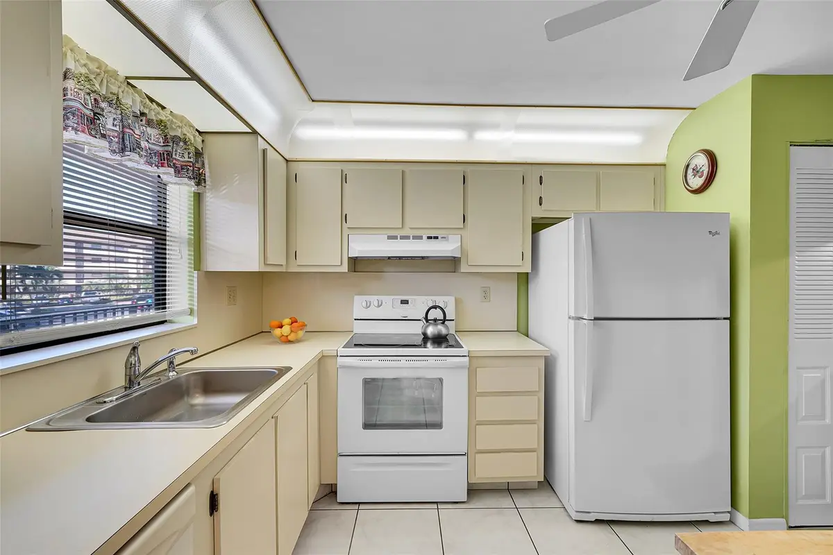 10123 Sunrise Lakes Boulevard #206, Sunrise, FL 33322 - #1