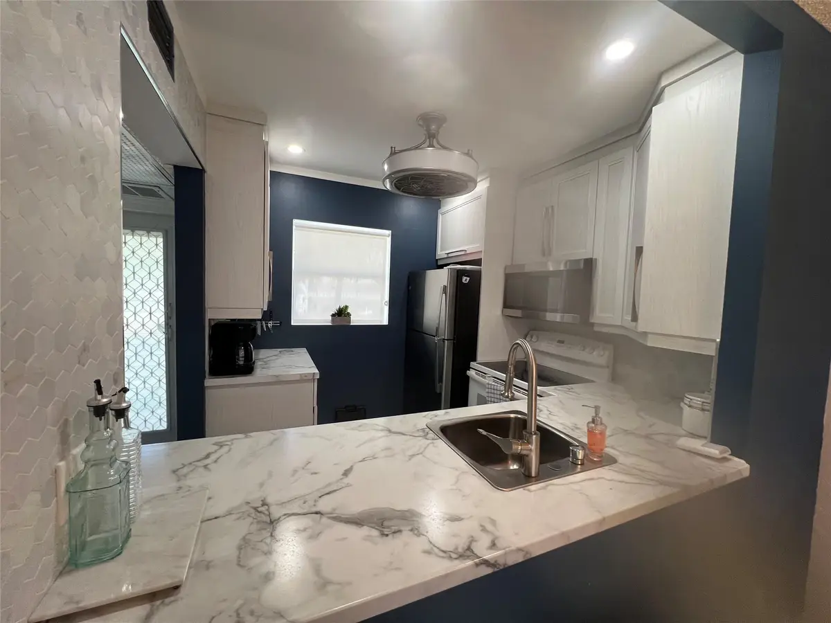 3505 NW 48th Ave #507-N, Lauderdale Lakes, FL 33319 - Image #1