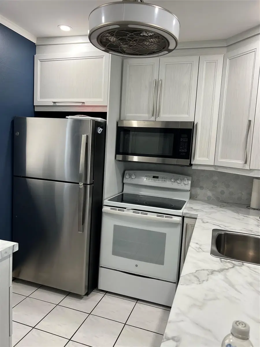 3505 NW 48th Ave #507-N, Lauderdale Lakes, FL 33319 - Image #2