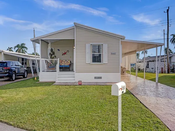 8580 SW 18 St, Davie, FL 33324