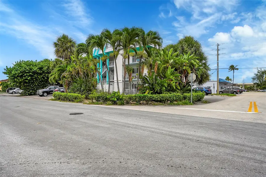 2715 NE 49th St #208, Fort Lauderdale, FL 33308 - Image #3