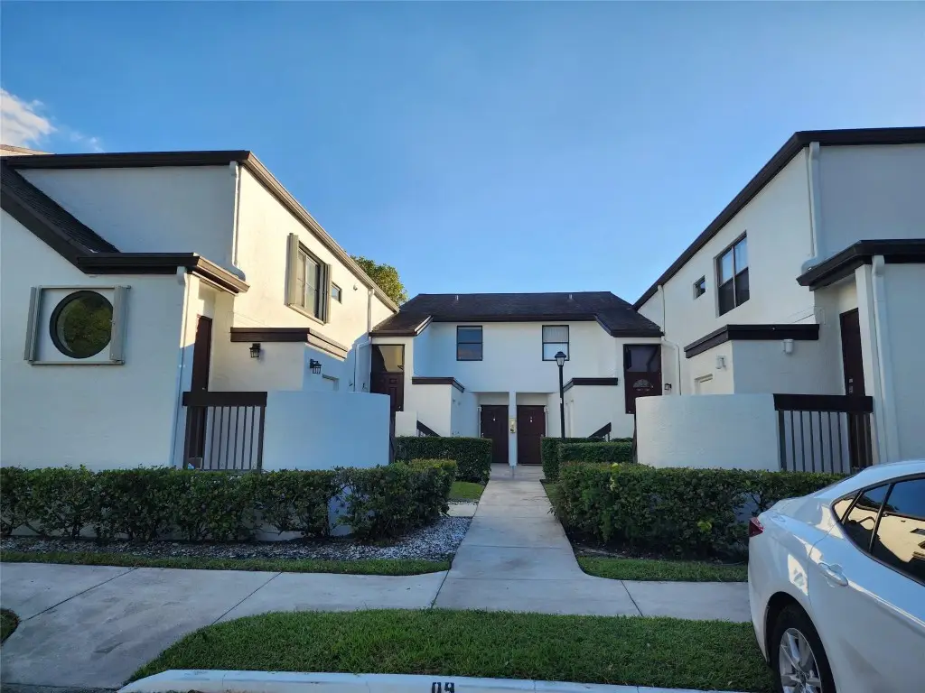 11358 Taft Street #11358, Pembroke Pines, FL 33026 - Image #1