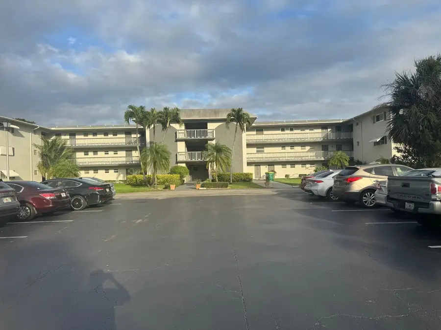 1001 Hillcrest Ct #314, Hollywood, FL 33021 - Image #2