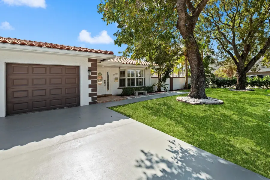 2200 Ne 36th St, #1-2, Fort Lauderdale, FL 33308 - Image #2