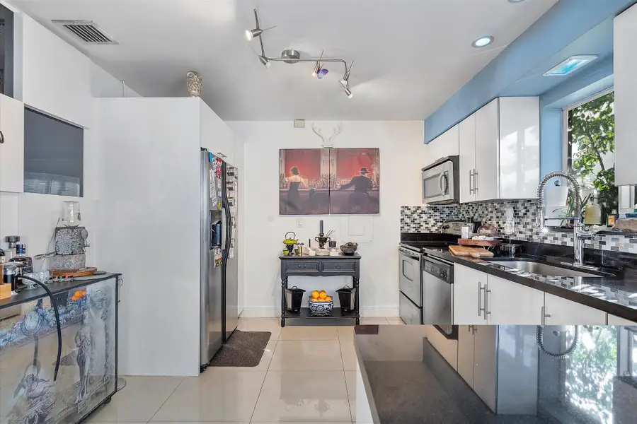 1322 Johnson St, Hollywood, FL 33019 - Image #2