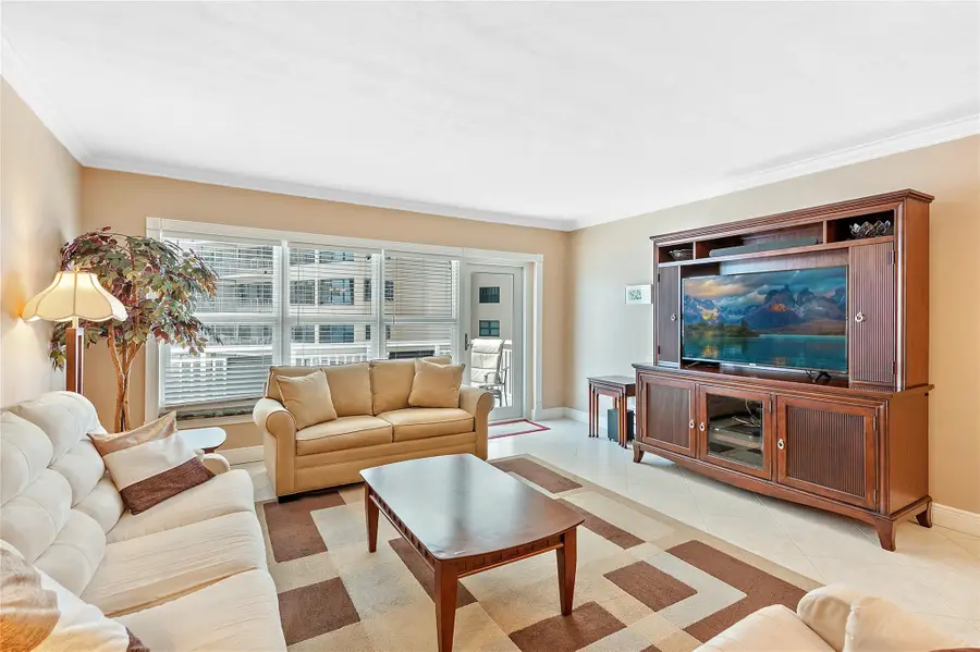 3850 Galt Ocean Dr #904, Fort Lauderdale, FL 33308 - Image #2