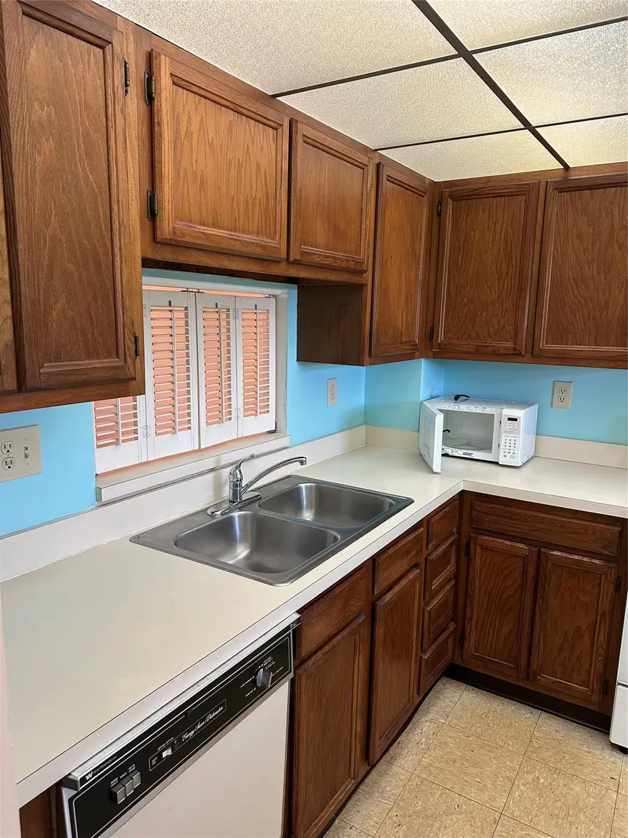 1100 NW 87th Ave #405, Coral Springs, FL 33071 - Image #3