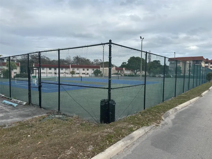 4174 Inverrary Dr #410, Lauderhill, FL 33319 - Image #3