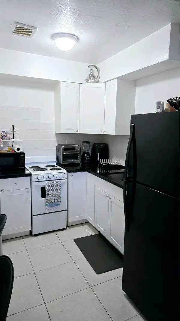 2213 Lincoln St #2, Hollywood, FL 33020