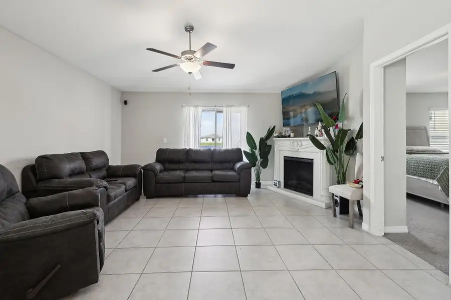 16621 Sunburst Lake Street, Wimauma, FL 33598 - Image #2