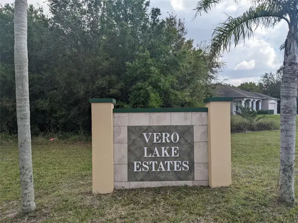 8665 98th Court, Vero Beach, FL 32967