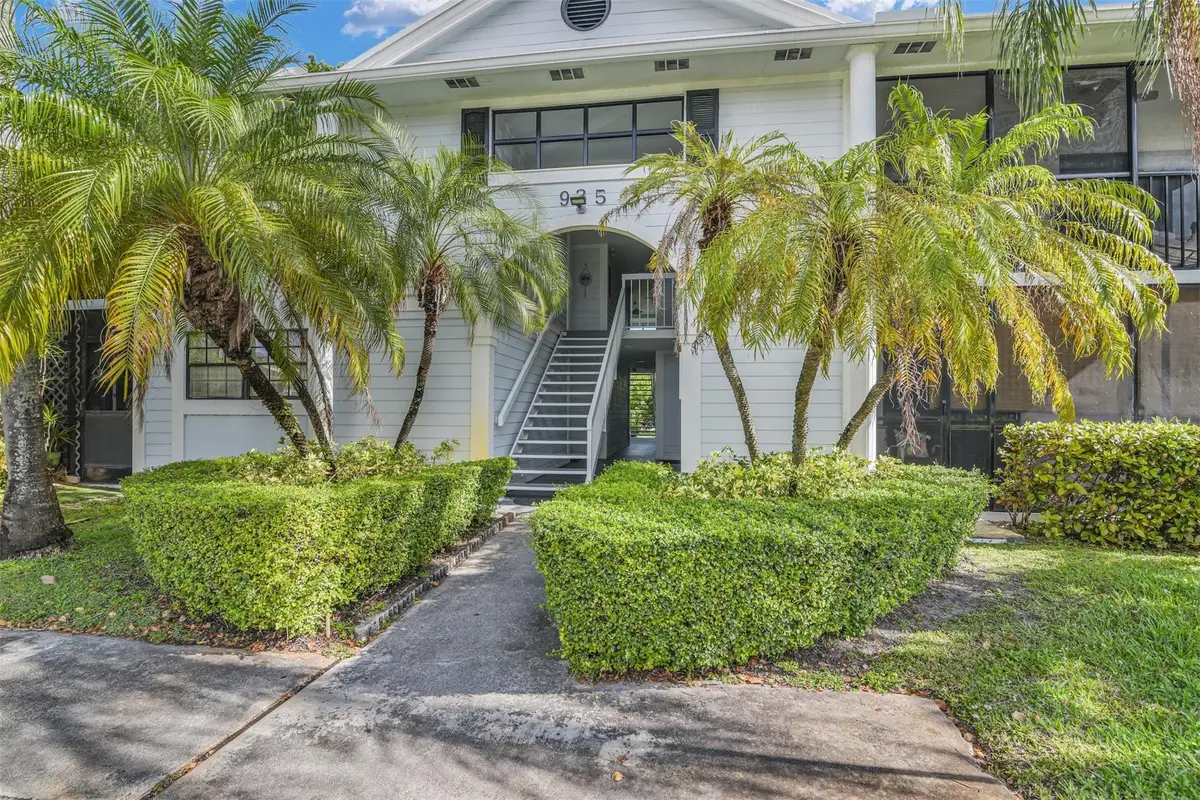 935 NE 199th St #103-16, Miami, FL 33179 - Image #1