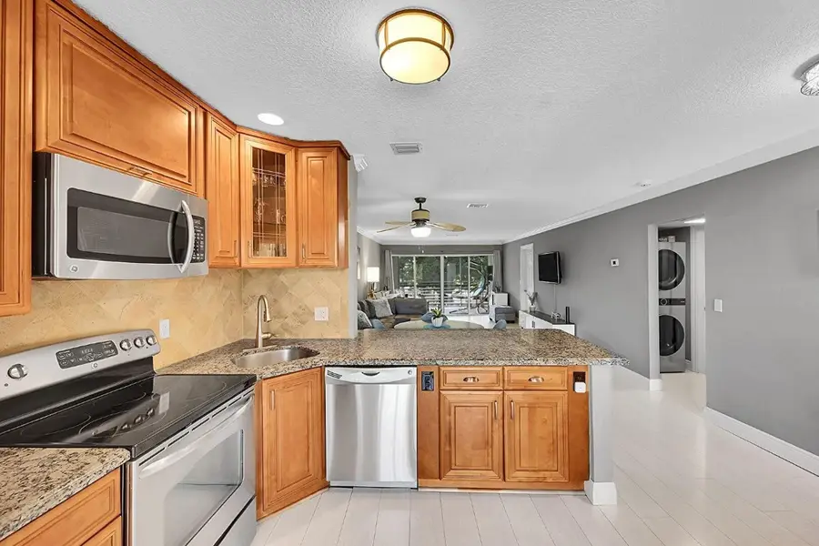 11800 Avenue Of The Pga #14, Palm Beach Gardens, FL 33418 - Image #2