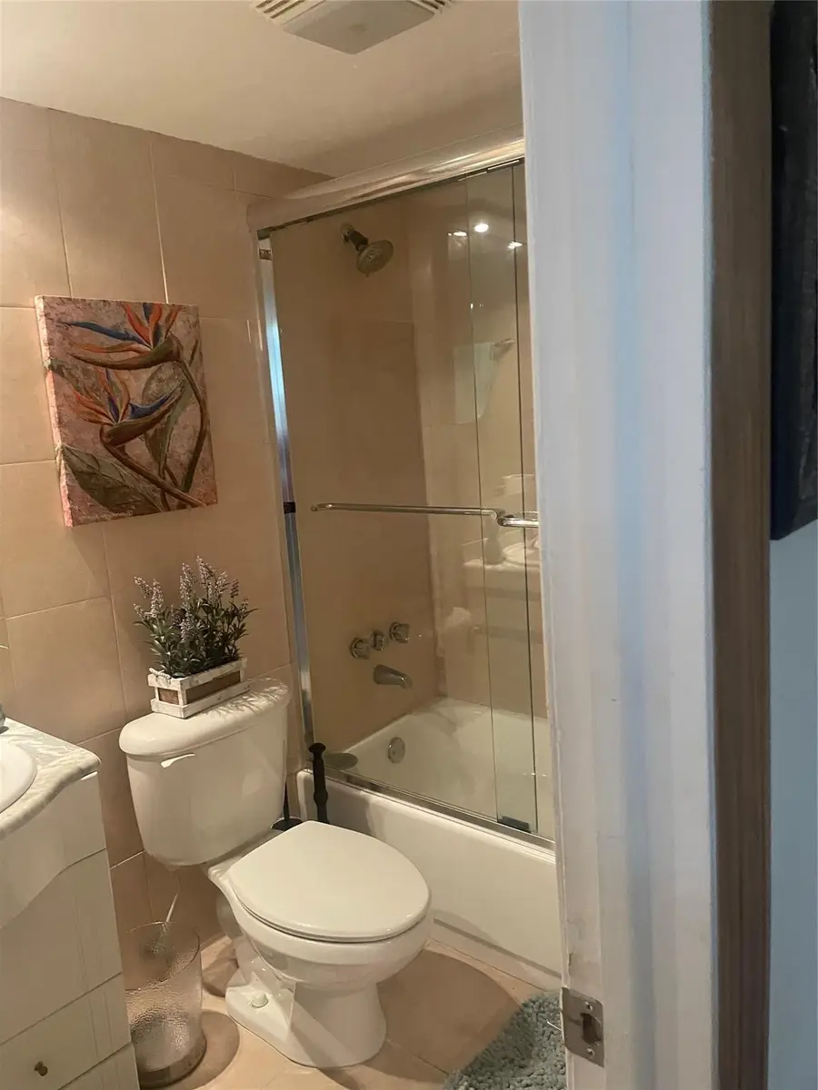 8990 S Hollybrook Blvd #209, Pembroke Pines, FL 33025 - Image #3