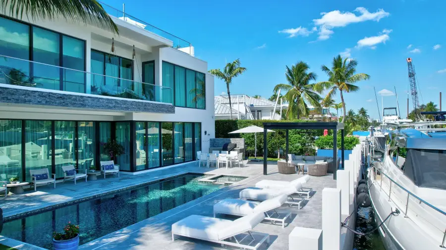 2707 Sea Island Dr, Fort Lauderdale, FL 33301 - Image #2