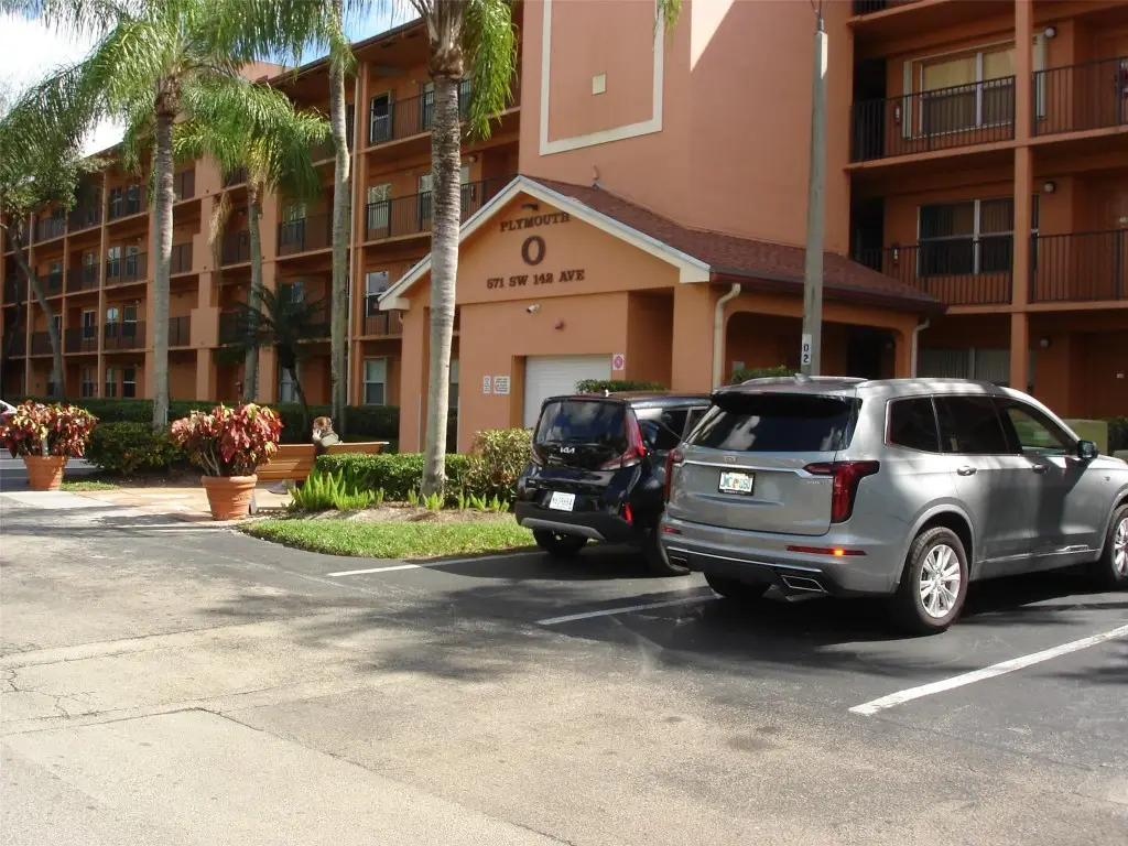 571 SW 142 Avenue #106, Pembroke Pines, FL 33027 - Image #1