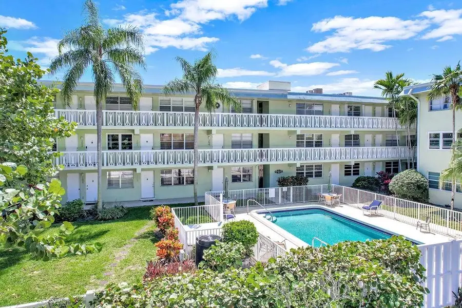 1900 NE 8th Ct #307, Fort Lauderdale, FL 33304 - Image #2