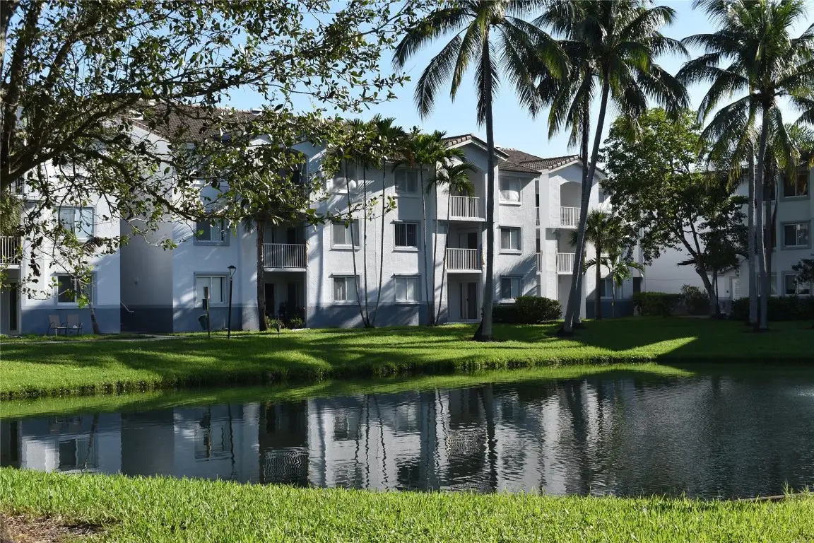 2600 S University Drive #111, Davie, FL 33328 - Image #1