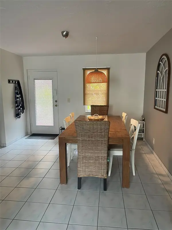 2821 Somerset Dr #217, Lauderdale Lakes, FL 33311