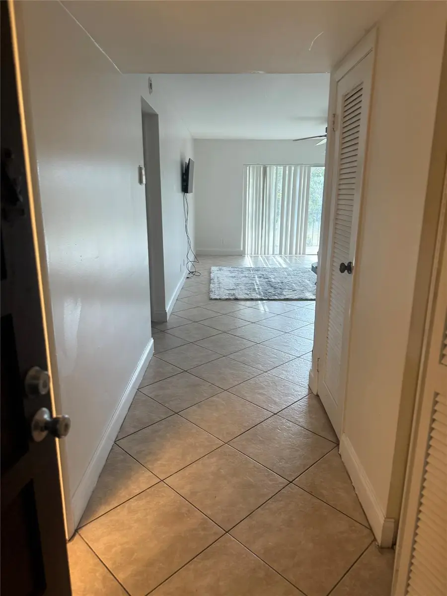 6301 N Falls Circle Dr #309, Lauderhill, FL 33319 - Image #2