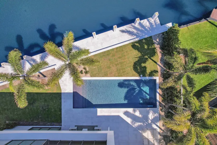 4232 E Tradewinds Ave, Lauderdale By The Sea, FL 33308 - Image #3