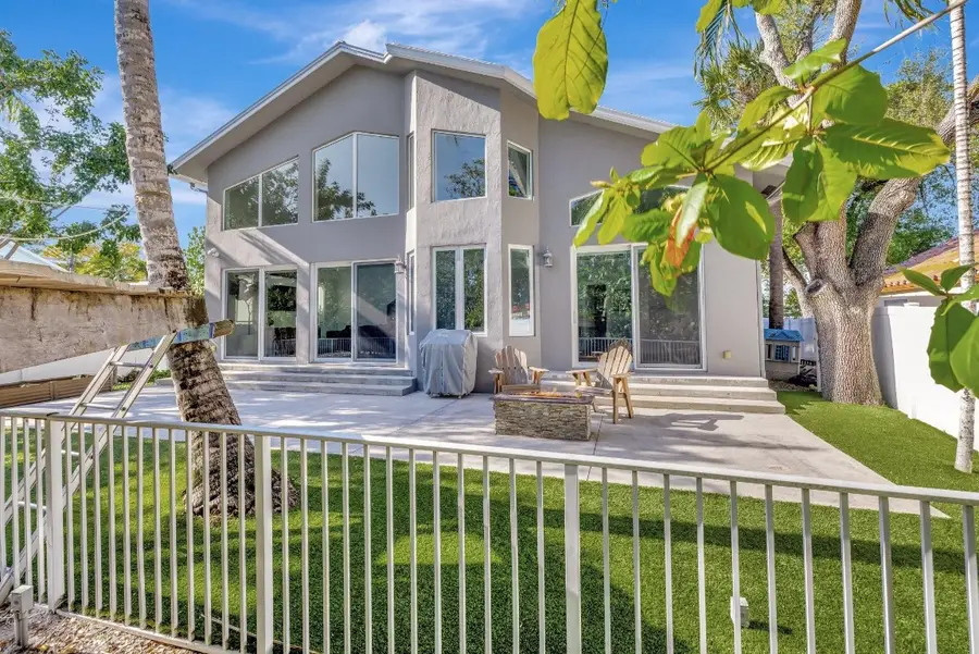 216 SE 10th Street, Fort Lauderdale, FL 33316 - Image #2