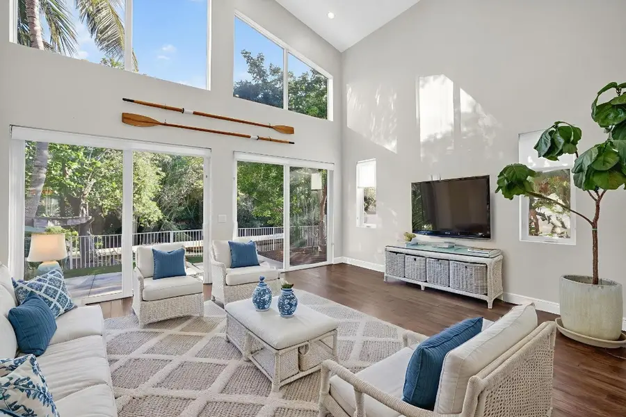 216 SE 10th Street, Fort Lauderdale, FL 33316 - Image #3