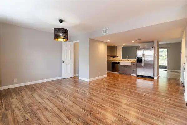 9417 NW 42nd St, Sunrise, FL 33351