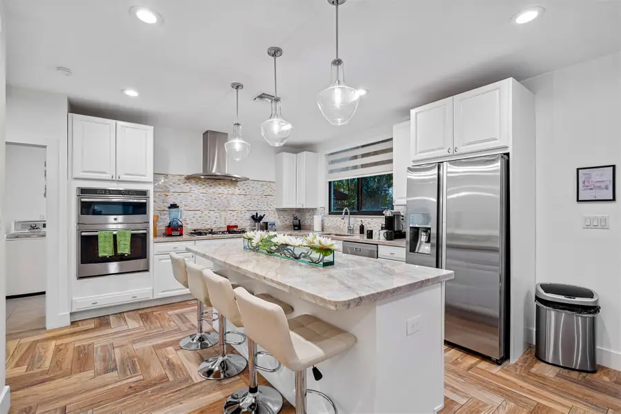 605 NE 15th Ave, Fort Lauderdale, FL 33304 - Image #2