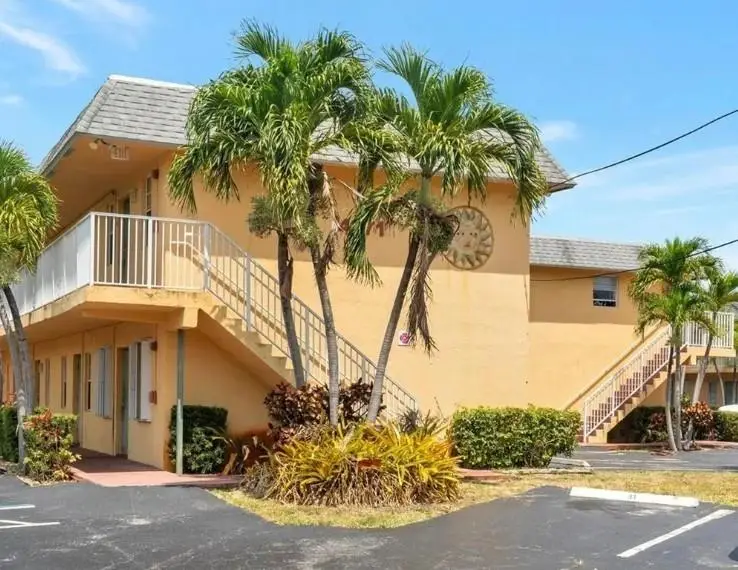 4071 N Dixie Hwy #19, Oakland Park, FL 33334 - Image #1