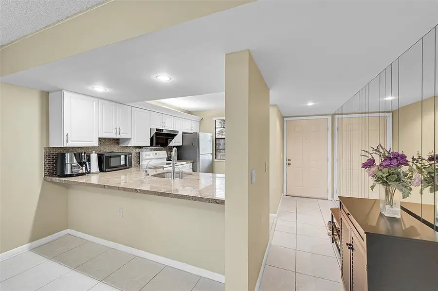 6109 Balboa Cir #305, Boca Raton, FL 33433 - Image #3