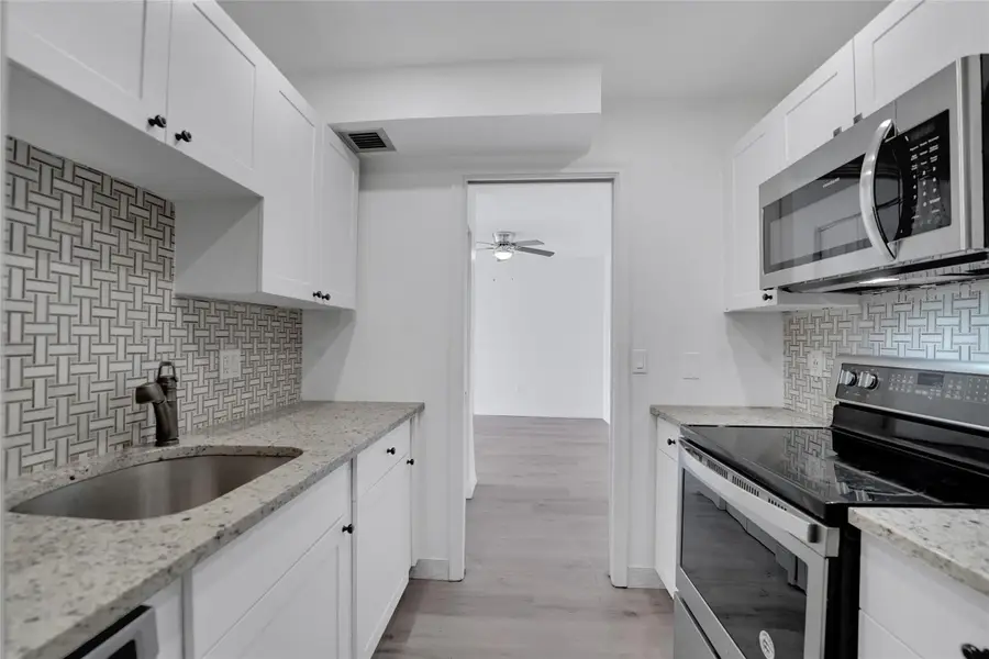 301 Croton Avenue #302, Lantana, FL 33462 - Image #2