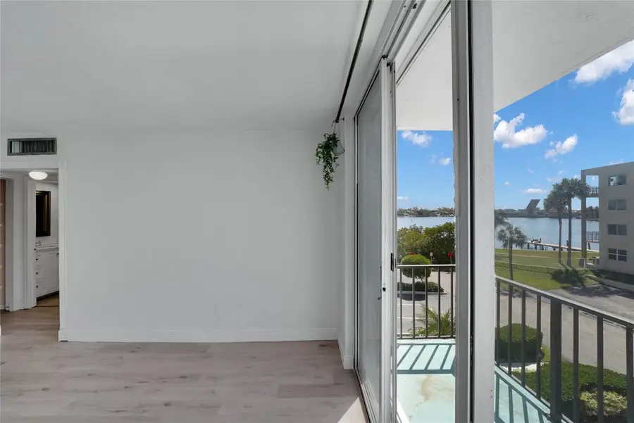 301 Croton Avenue #302, Lantana, FL 33462 - Image #3