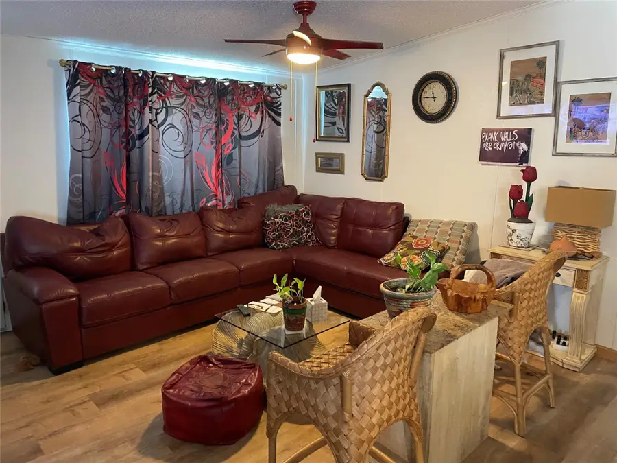 8591 SW 22nd Ct, Davie, FL 33324 - Image #2