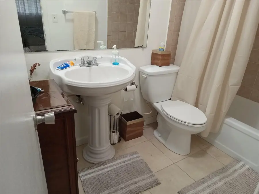 Address Withheld By Seller, Lauderhill, FL 33313 - #3