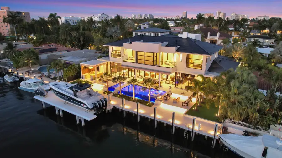 409 Isle Of Capri Dr, Fort Lauderdale, FL 33301 - Image #2