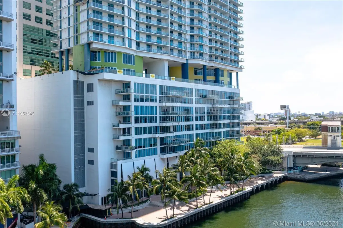 185 SW 7th St #1604, Miami, FL 33130 - Image #1