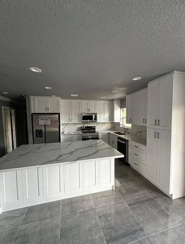 3410 NW 6th St, Lauderhill, FL 33311