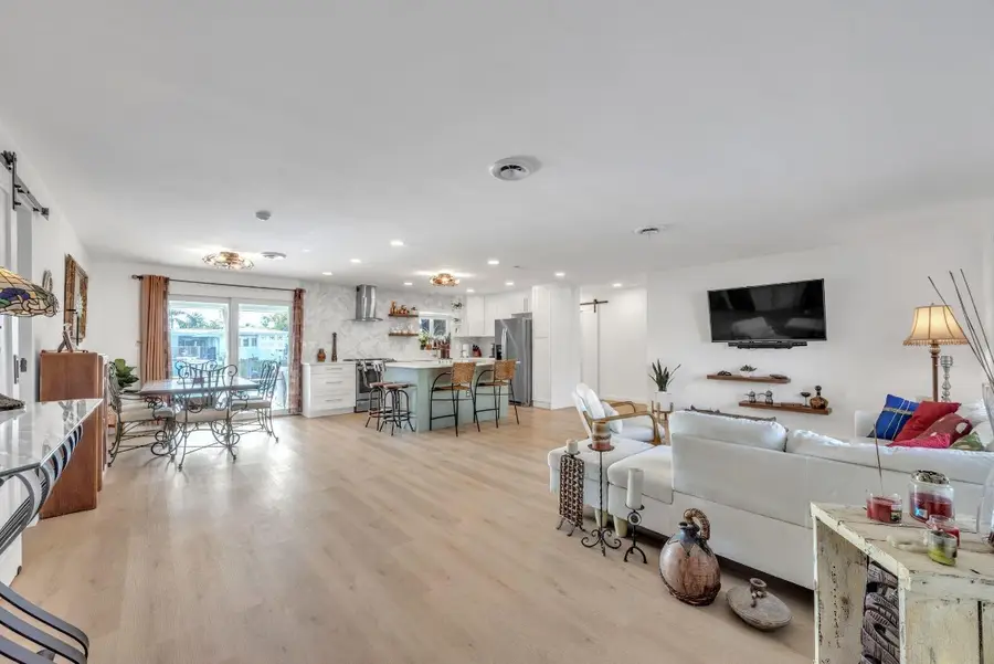 1611 SW 3rd Avenue, Pompano Beach, FL 33060 - Image #2