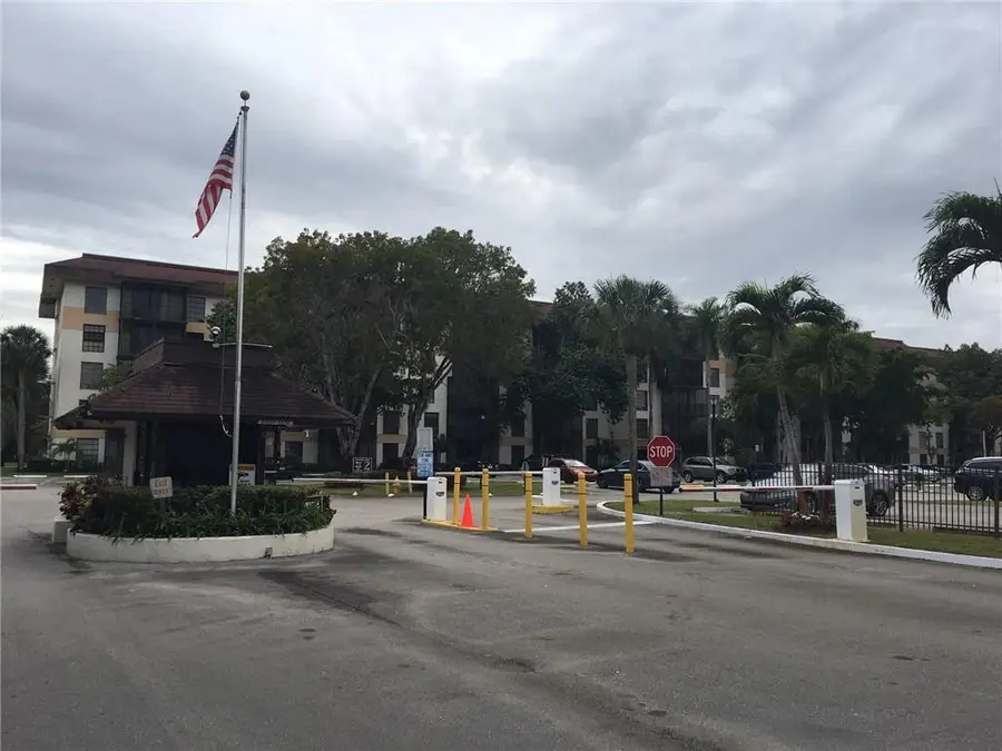 5530 NW 44th St #301C, Lauderhill, FL 33319 - Image #2