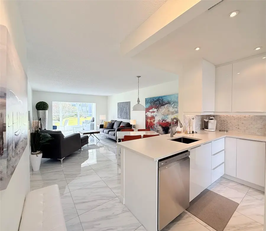 4706 NW 36th St #412-S, Lauderdale Lakes, FL 33319 - Image #2